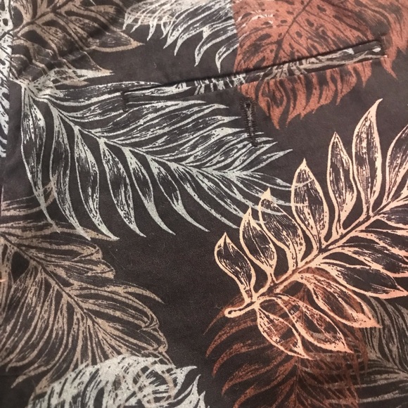 H&M shorts SZ 32R - Picture 2 of 4